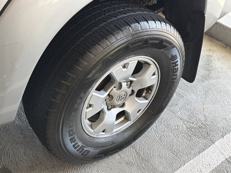 Used 2015 Toyota Tacoma PreRunner w/ TRD Off-Road Package RWD image 15