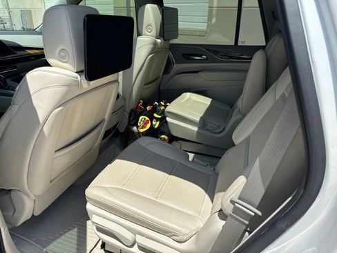 Used 2021 Cadillac Escalade Sport Platinum AWD/4WD image 9