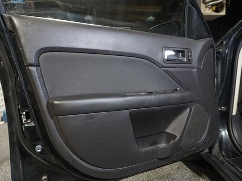 Used 2010 Ford Fusion SE image 10