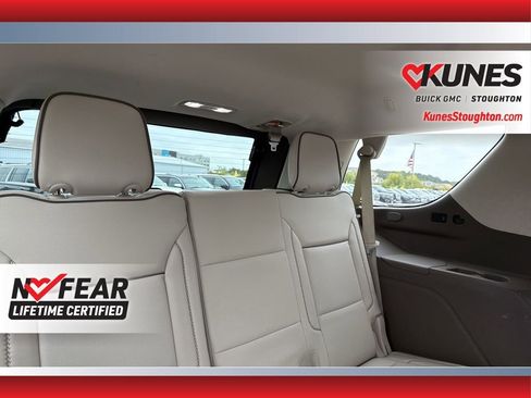 Used 2021 GMC Yukon Denali w/ Denali Premium Package image 48