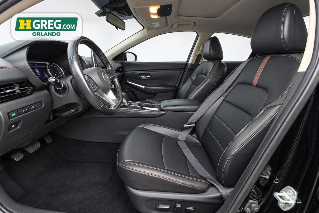 Used 2022 Nissan Sentra SR w/ SR Premium Package FWD image 12