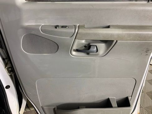 Used 2008 Ford E-150 and Econoline 150 image 23