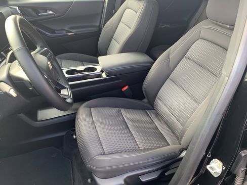 Used 2025 Chevrolet Equinox LT AWD/4WD image 20