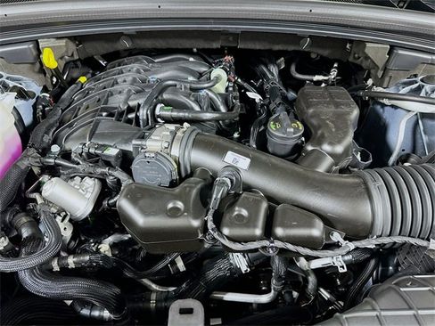 New 2025 Jeep Grand Cherokee L Altitude image 18