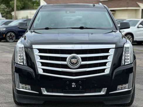 Used 2015 Cadillac Escalade ESV Premium image 3