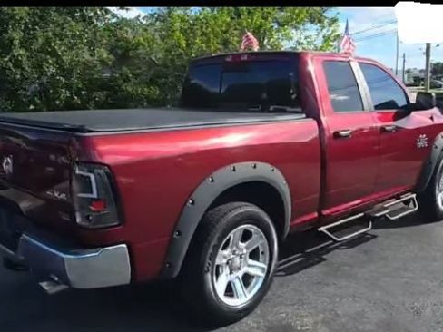 Used 2017 RAM 1500 Classic SLT AWD/4WD image 4