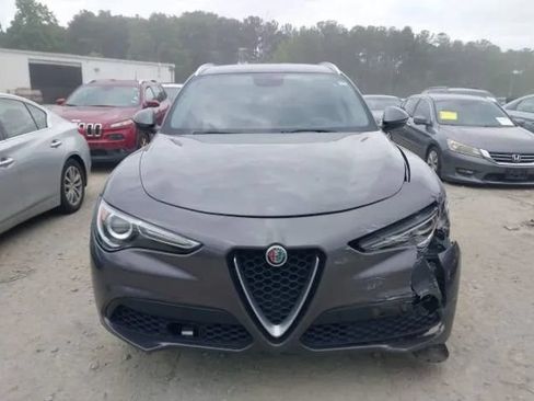 Used 2019 Alfa Romeo Stelvio RWD image 6
