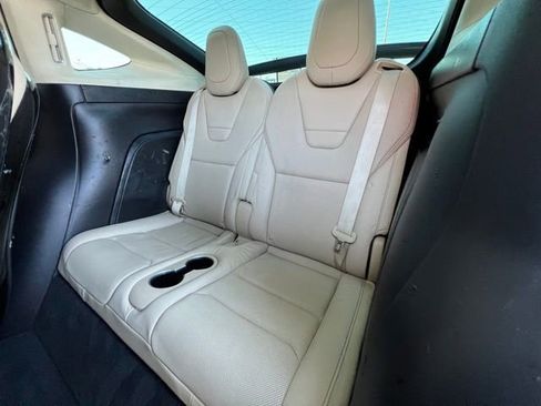 Used 2016 Tesla Model X 90D image 3