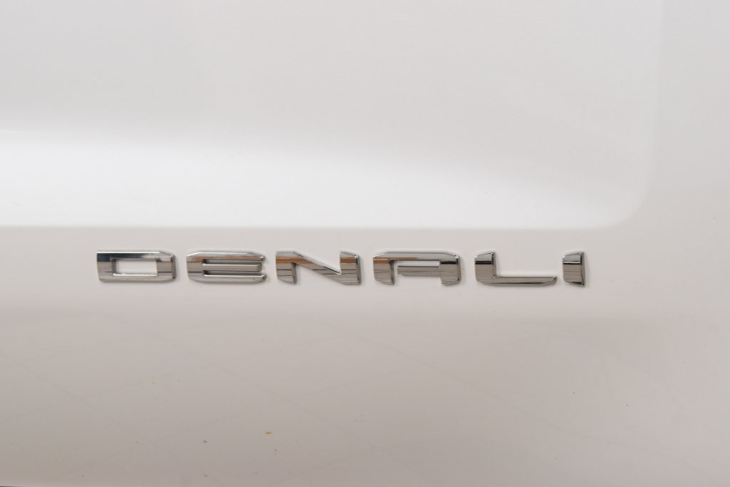 Used 2024 GMC Sierra 1500 Denali w/ Denali Reserve Package AWD/4WD image 17