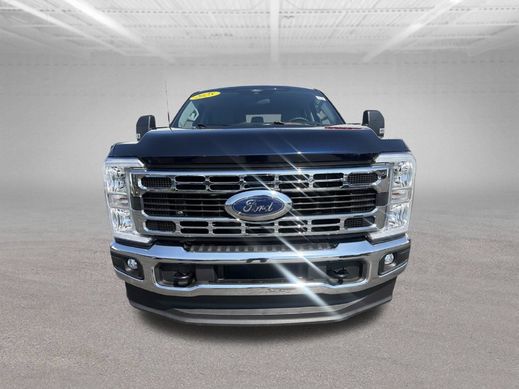 Certified 2025 Ford F250 XLT AWD/4WD image 16