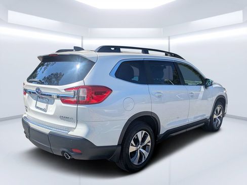 Used 2025 Subaru Ascent Premium AWD/4WD image 3