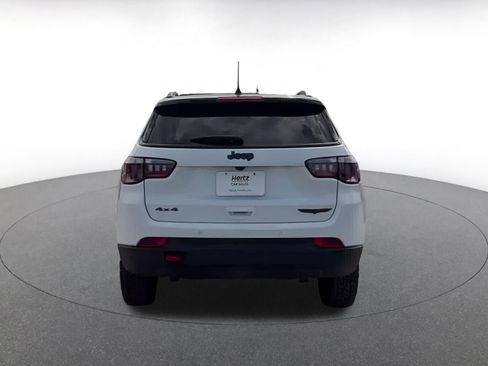 Used 2025 Jeep Compass Trailhawk image 11