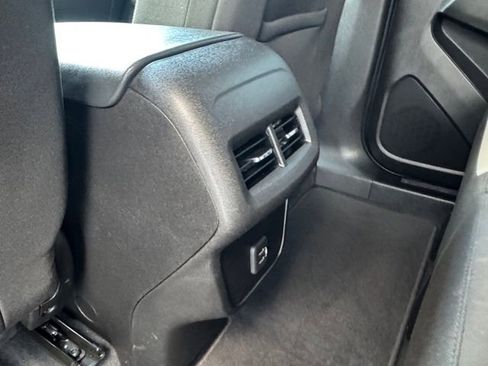 Used 2021 Chevrolet Equinox LS w/ LS Convenience Package image 30