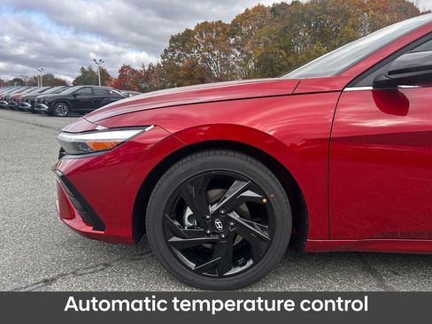 New 2026 Hyundai Elantra SEL Sport image 2