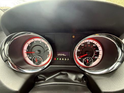 Used 2017 Dodge Grand Caravan SXT image 22