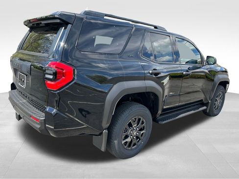 New 2026 Toyota 4Runner SR5 AWD/4WD image 5