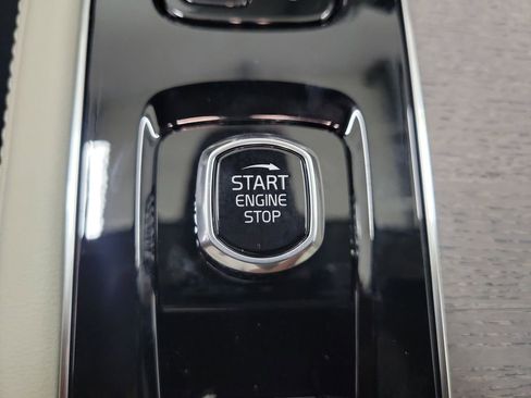 New 2026 Volvo XC90 T8 Ultra w/ Protection Package Premier image 32