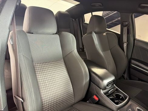 Used 2019 Dodge Charger R/T RWD image 23
