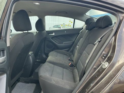 Used 2018 Kia Forte LX image 10