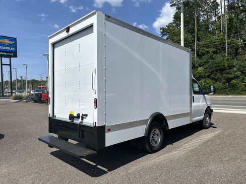 New 2025 Chevrolet Express 3500 Work Van w/ Power Convenience Package image 16