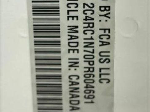 Certified 2023 Chrysler Pacifica Pinnacle FWD image 57
