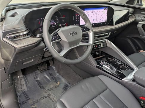 New 2025 Audi Q5 Premium Plus image 8
