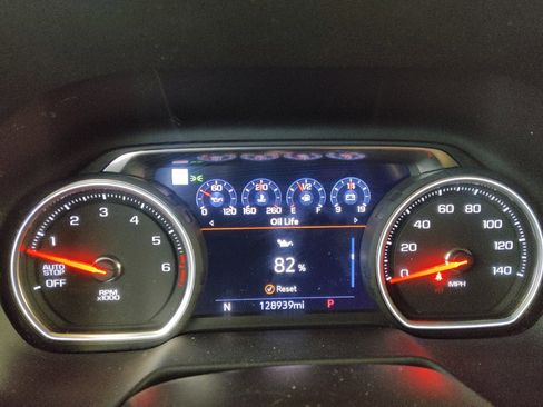 Used 2021 Chevrolet Suburban Premier w/ Premium Package image 23