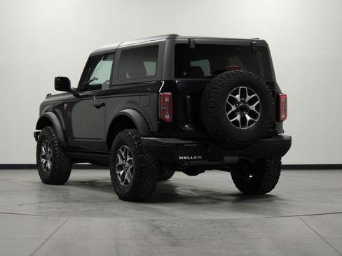 Used 2024 Ford Bronco Badlands image 6