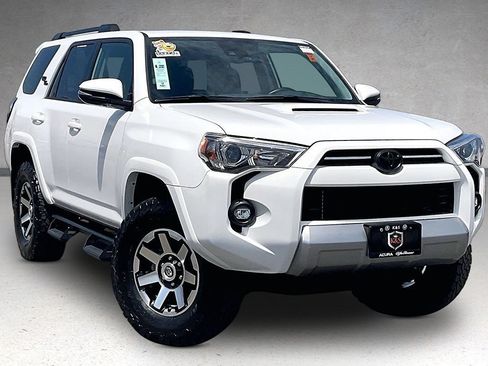 Used 2024 Toyota 4Runner TRD Off-Road Premium w/ Moonroof Package AWD/4WD image 2