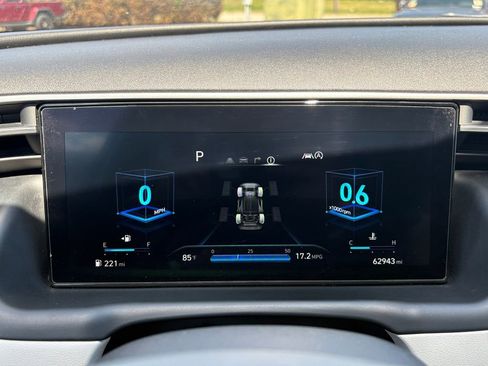 Certified 2022 Hyundai Tucson Limited AWD/4WD image 18