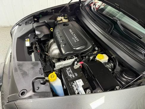 Used 2016 Jeep Cherokee Latitude w/ Cold Weather Group AWD/4WD image 25