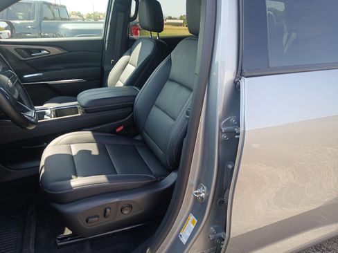 Used 2026 Chevrolet Traverse LT w/ Driver Confidence Package AWD/4WD image 11