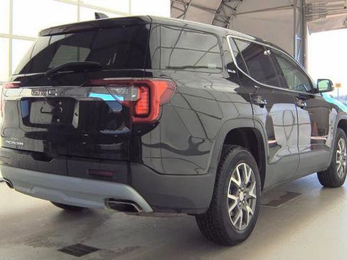Used 2023 GMC Acadia SLE FWD image 8