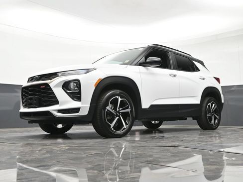 Certified 2023 Chevrolet TrailBlazer RS w/ Convenience Package AWD/4WD image 24