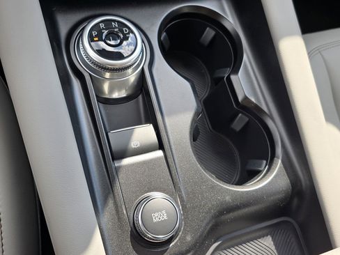 New 2025 Ford Explorer Active w/ Active Comfort Package image 8