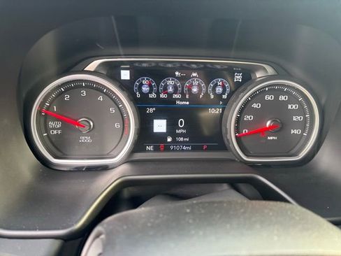 Used 2021 Chevrolet Tahoe Premier w/ Premium Package image 19