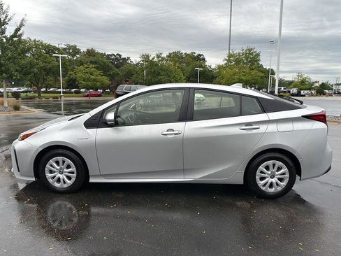 Used 2022 Toyota Prius LE FWD image 16