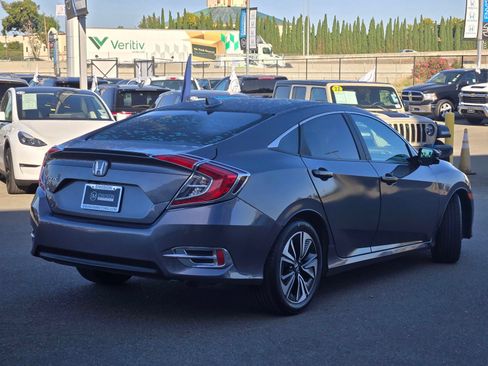 Used 2017 Honda Civic EX-T image 7