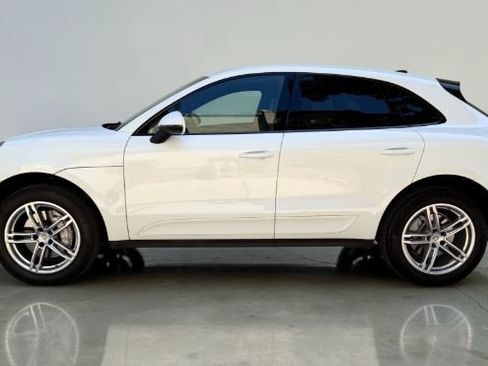 Used 2015 Porsche Macan S AWD/4WD image 3