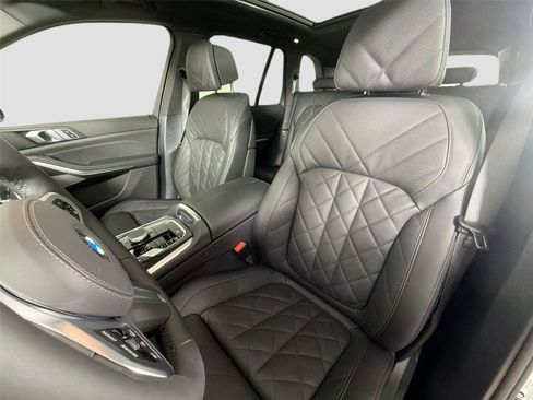New 2026 BMW X5 xDrive40i w/ M Sport Package AWD/4WD image 19