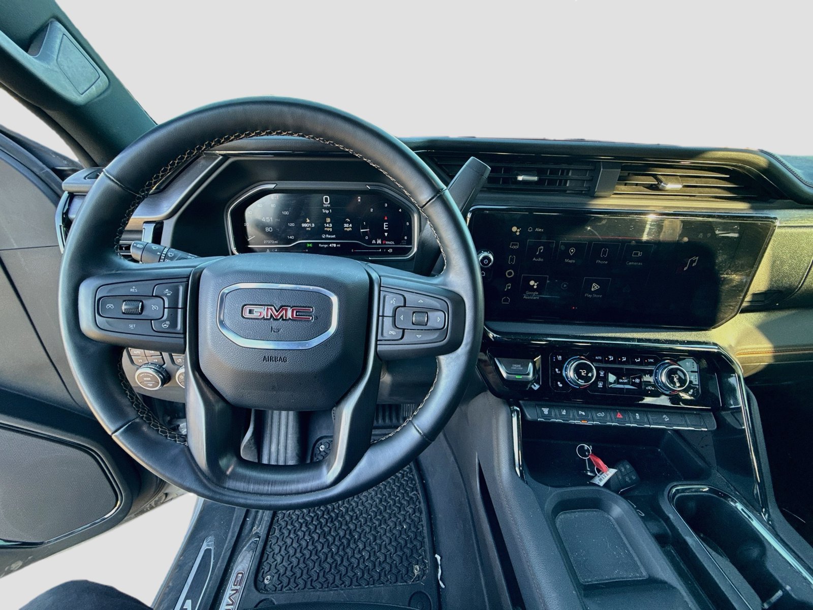 Used 2024 GMC Sierra 2500 AT4 w/ AT4 Premium Plus Package AWD/4WD image 11