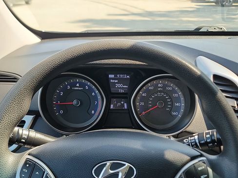 Used 2016 Hyundai Elantra GT image 15