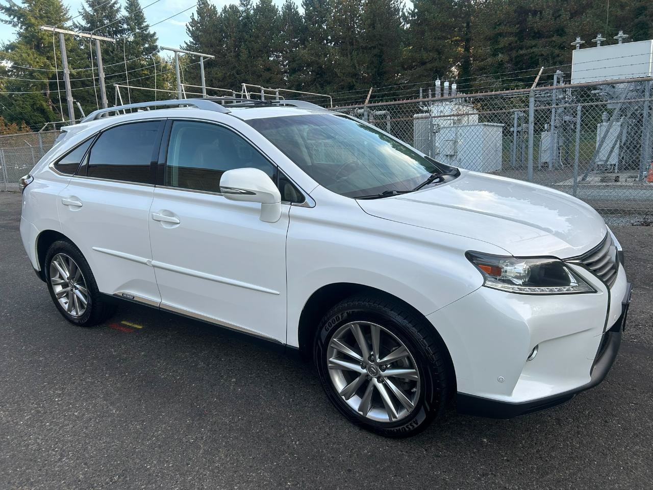 Used 2015 Lexus RX 450h AWD image 3