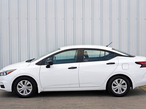 Used 2021 Nissan Versa S image 41