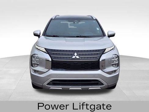 Used 2023 Mitsubishi Outlander SEL image 3