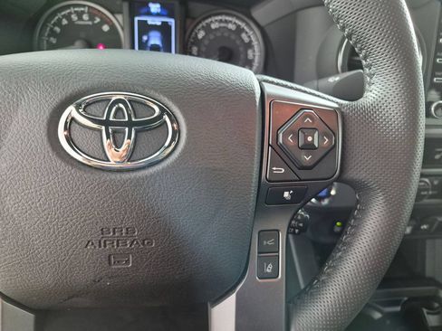 Used 2022 Toyota Tacoma TRD Sport w/ TRD Premium Sport Package RWD image 15