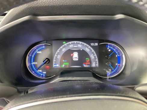 Used 2020 Toyota RAV4 Limited AWD/4WD image 5