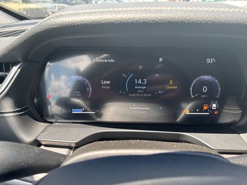 Certified 2023 Jeep Grand Cherokee Limited w/ Black Appearance Package image 23