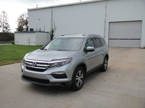 Used 2016 Honda Pilot EX-L image 3