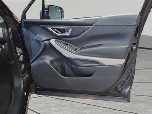 Used 2023 Subaru Forester Limited image 27